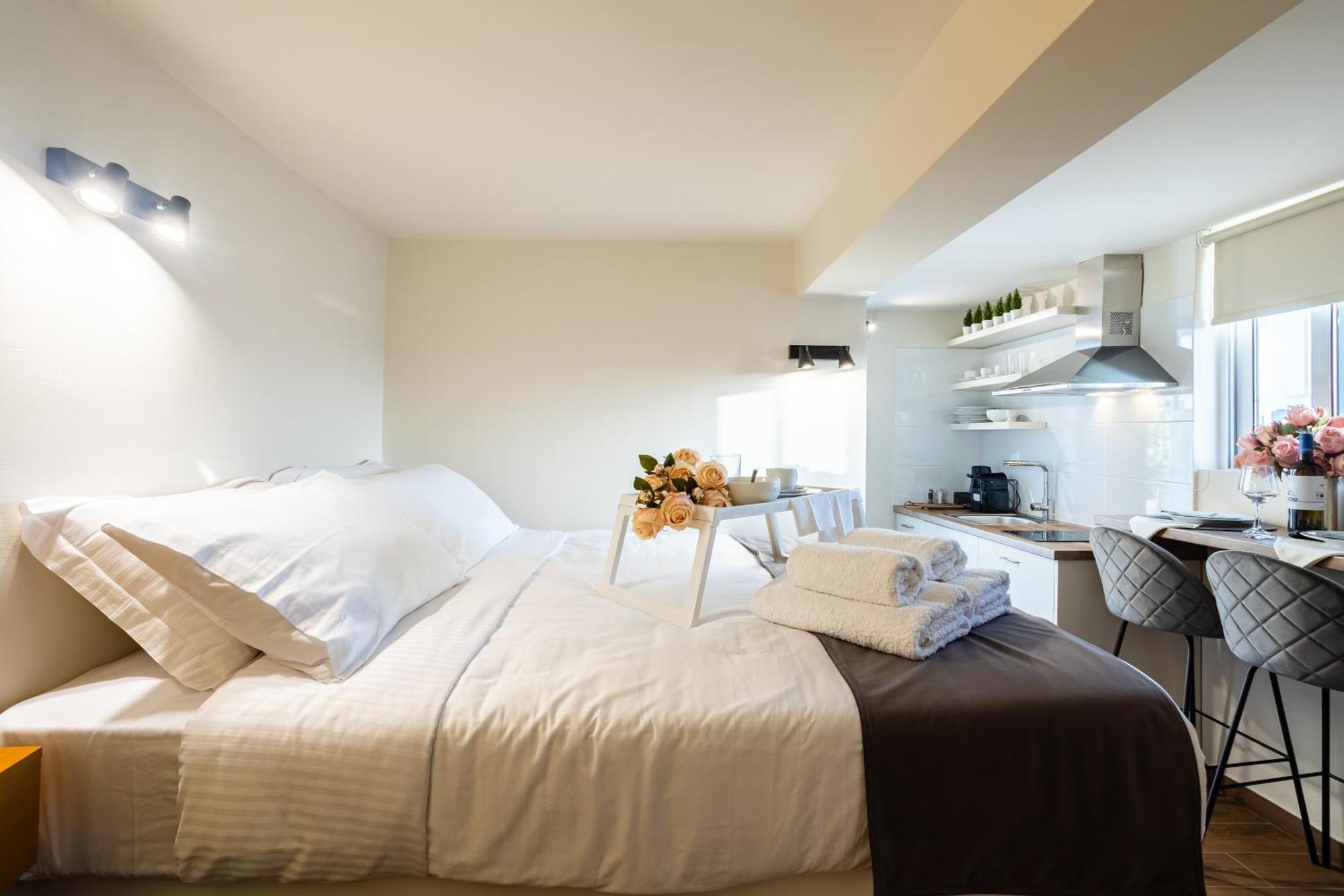 Villy'S Comfort Zone Apartments Kalamata Dış mekan fotoğraf